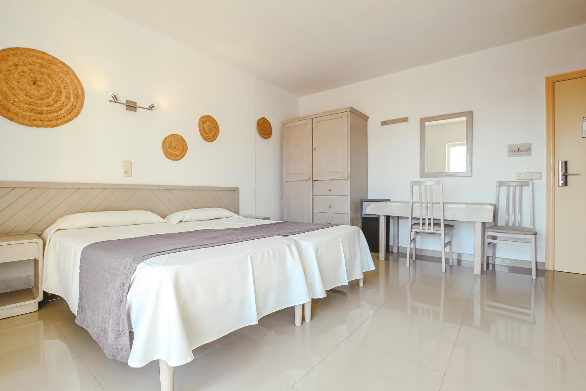 Hotel Lliteras Cala Ratjada  Ngoại thất bức ảnh